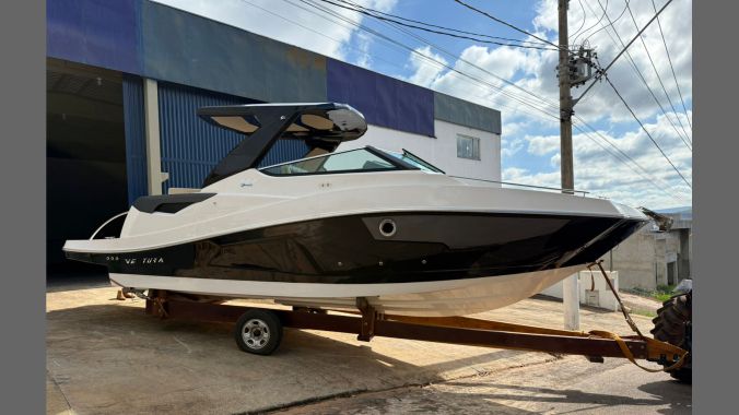 02 Ventura V300 Crossover