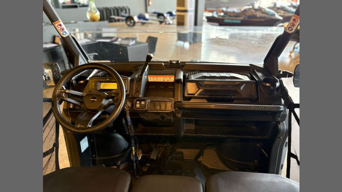 03 Can Am Defender Max DPS 2024