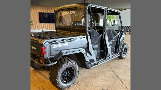 04 Can Am Defender Max DPS 2024