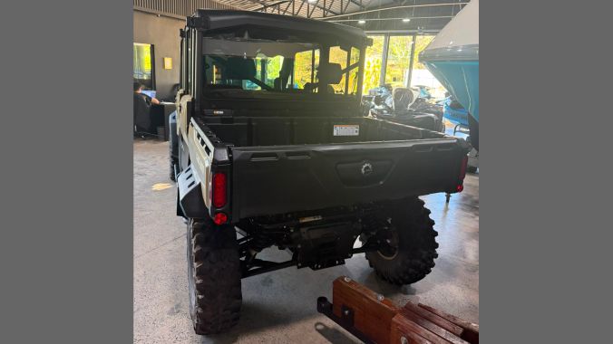 05 Can Am Defender MAX Limited HD10 2024